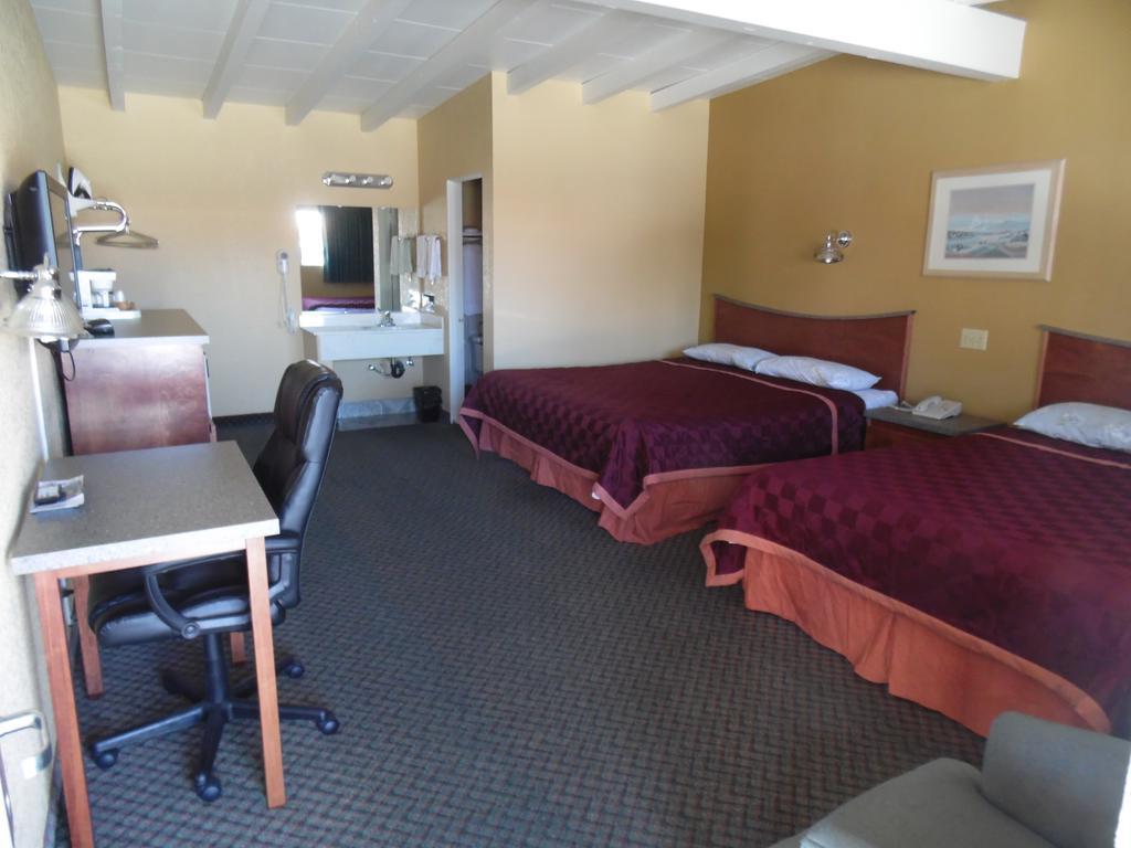 Trails Motel Lone Pine Bagian luar foto