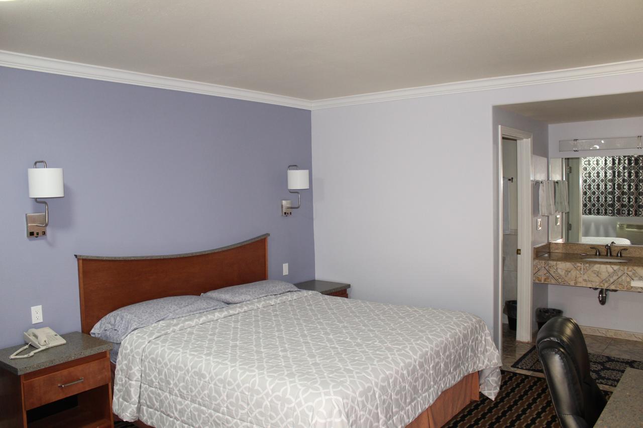 Trails Motel Lone Pine Bagian luar foto