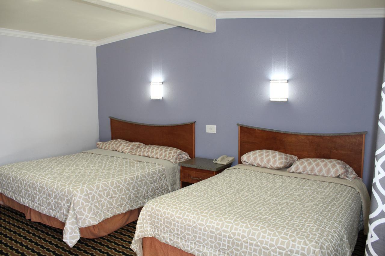 Trails Motel Lone Pine Bagian luar foto