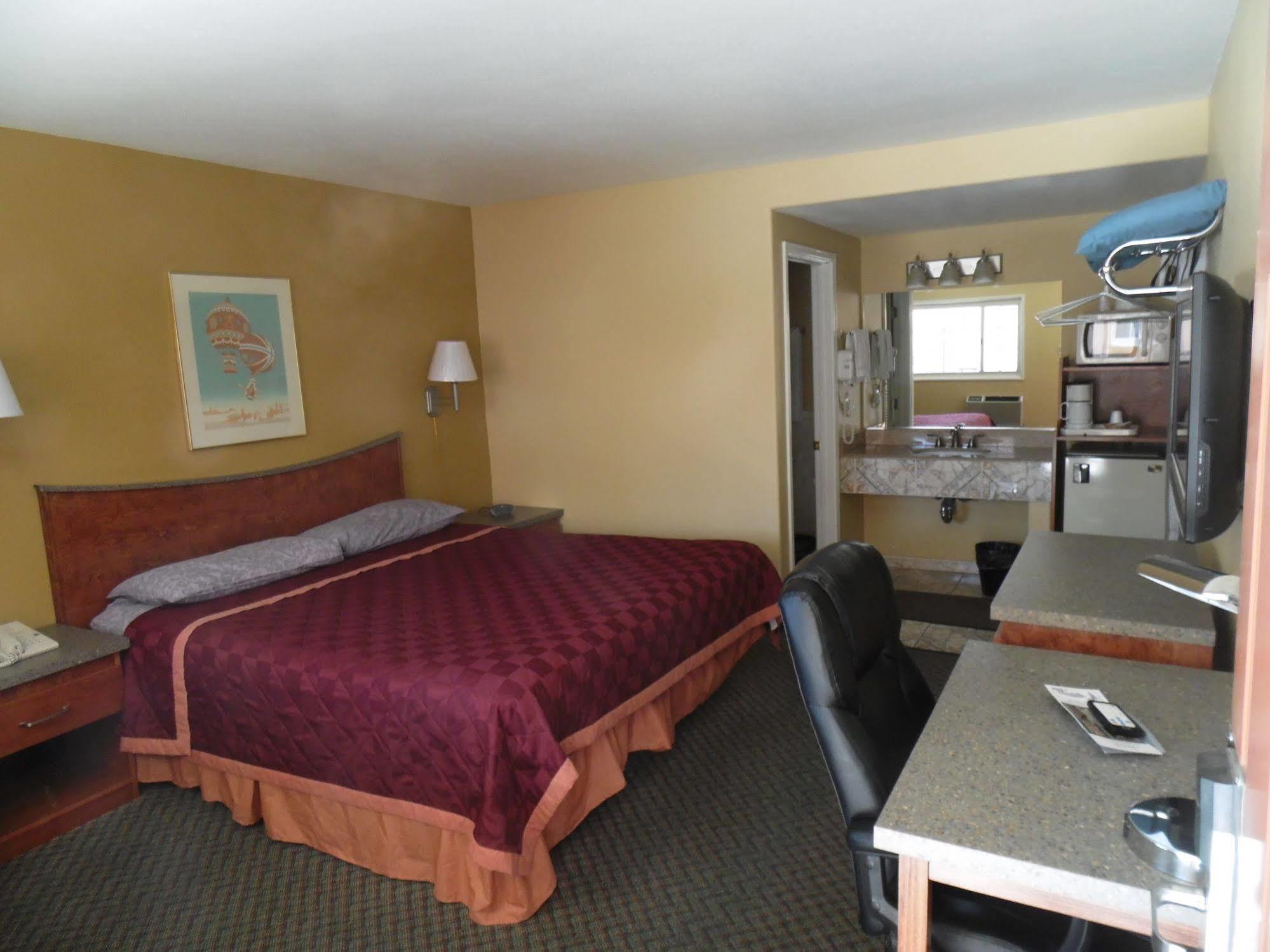 Trails Motel Lone Pine Bagian luar foto