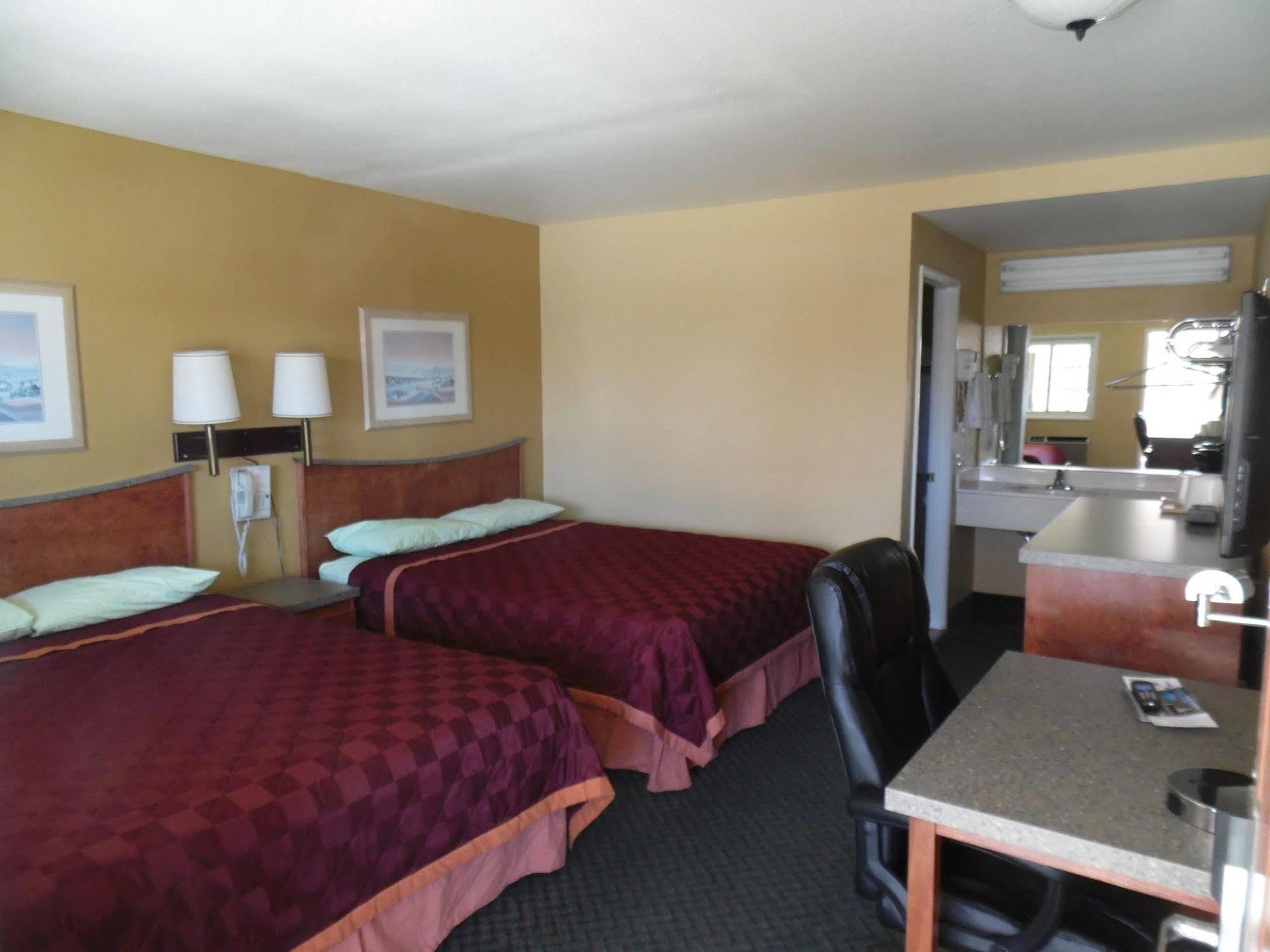 Trails Motel Lone Pine Bagian luar foto