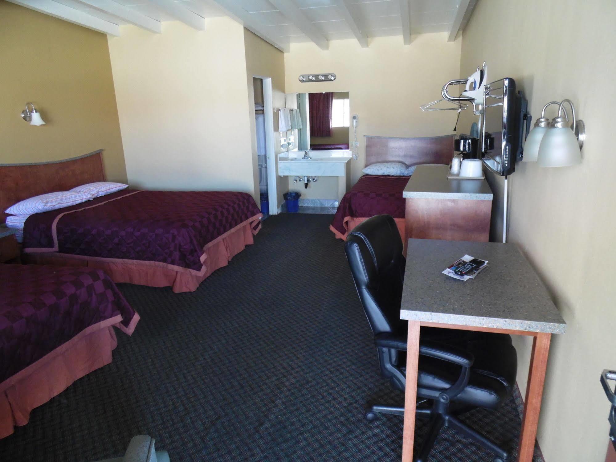Trails Motel Lone Pine Bagian luar foto