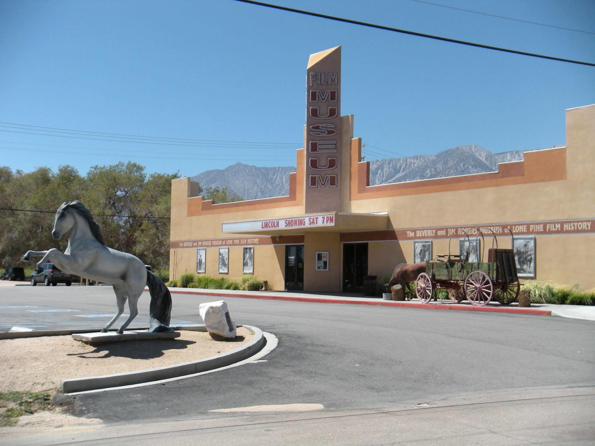 Trails Motel Lone Pine Bagian luar foto