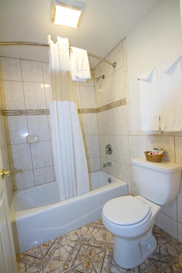 Trails Motel Lone Pine Bagian luar foto